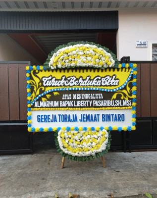 Papan Bunga Duka di Sapiran