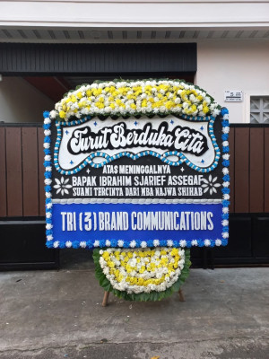 Papan Bunga Duka di Sapiran